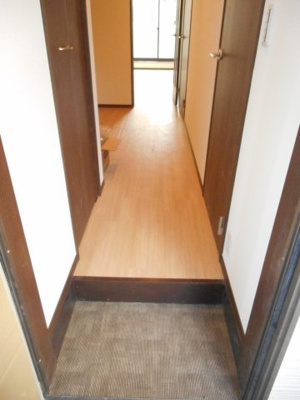【玄関】 | アルメゾン鳩山小用