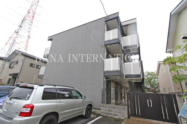 レオパレスプランドール稲城の外観