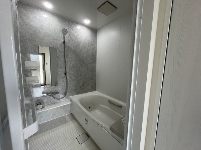 盛岡市小鳥沢一丁目　中古住宅の浴室|新品交換済です
