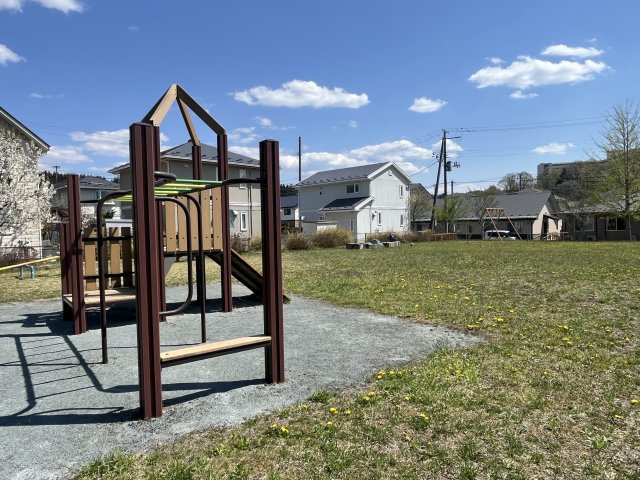 盛岡市小鳥沢一丁目　中古住宅の周辺|‘‘庭＋公園‘‘のような贅沢な立地。毎日のびのび過ごせます。