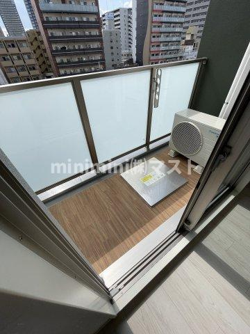 Alivis北梅田のバルコニー