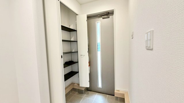 【玄関】 | アーネストワン　上峰町坊所第13