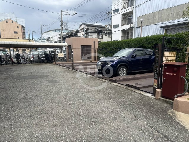 ドエル大正　小林小学校の駐車場|ドエル大正　駐車場