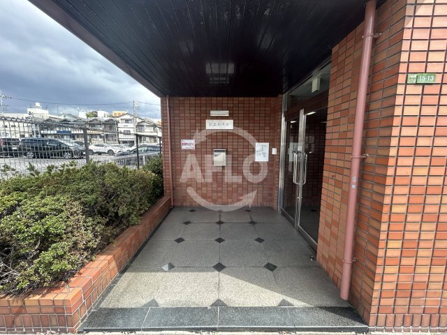 ドエル大正　小林小学校のエントランス|ドエル大正　エントランス