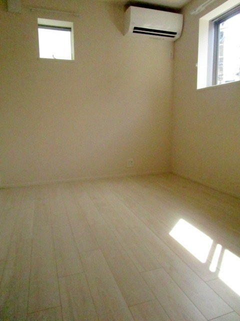 サンライズ下北沢の寝室