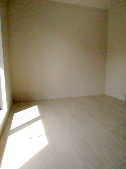 サンライズ下北沢の洋室