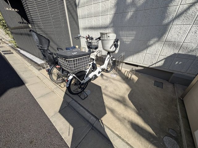 サンライズ下北沢のその他共用部分|自転車駐輪
