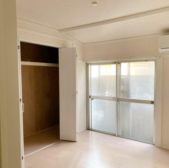 葵ハイツの居間・リビング