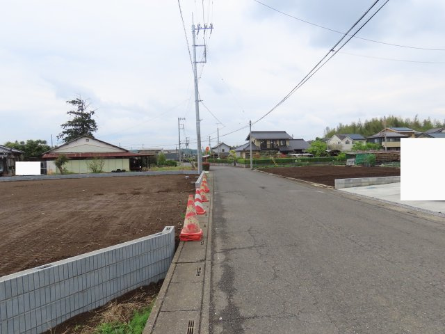 坂戸市善能寺売地の前面道路含む現地写真