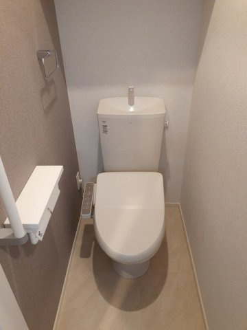 アディムーサのトイレ