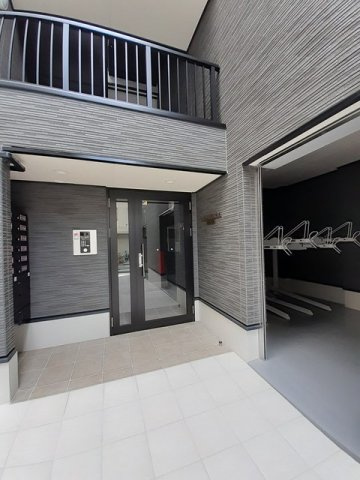 アディムーサのエントランス