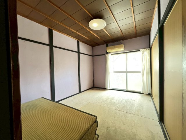 髙野貸家の洋室