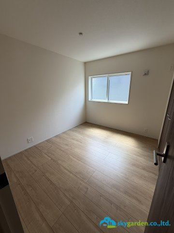 平塚市達上ヶ丘　新築戸建　全2棟2号棟の子供部屋