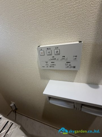 平塚市達上ヶ丘　新築戸建　全2棟2号棟のトイレ