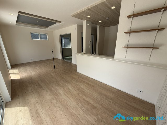 平塚市達上ヶ丘　新築戸建　全2棟2号棟の居間・リビング