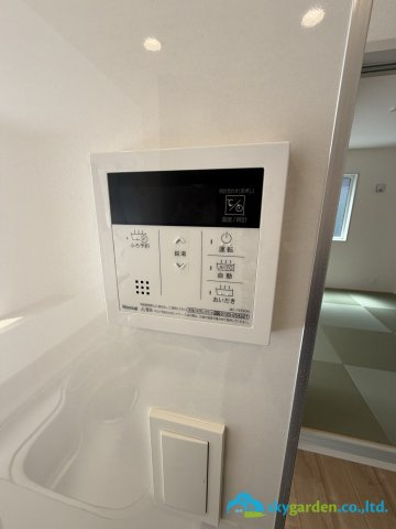 平塚市達上ヶ丘　新築戸建　全2棟2号棟の発電・温水設備
