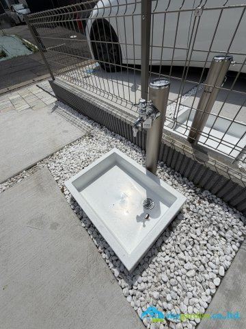平塚市達上ヶ丘　新築戸建　全2棟2号棟の玄関