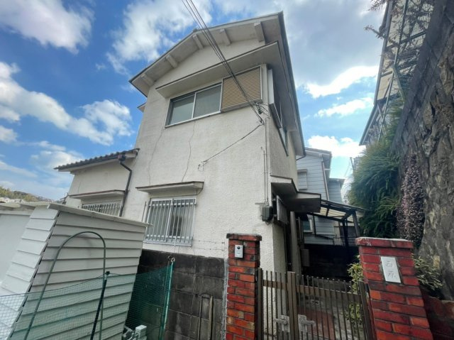 塩屋町字大谷貸家の玄関