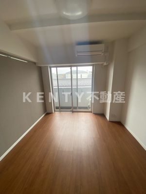 【居間・リビング】 | アジールコート池上 | こちらのリビングで趣味の時間をお楽しみください