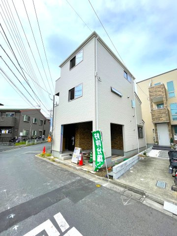 江戸川区西一之江３丁目　新築戸建て　の前面道路含む現地写真