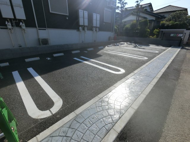 【駐車場】