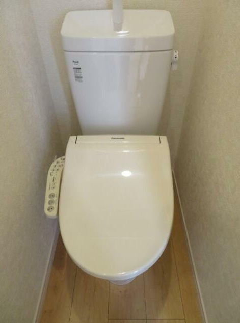 中野区松が丘２丁目のアパートのトイレ