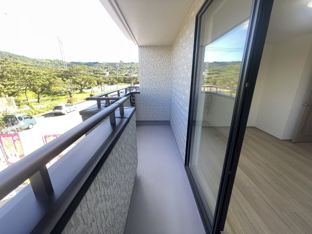 南城市佐敷新開1番（全3棟）ラストB号棟のバルコニー|B号棟　インナーバルコニー♪