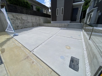 【駐車場】 | 南城市佐敷新開1番（全3棟）B号棟 | ※同仕様写真です