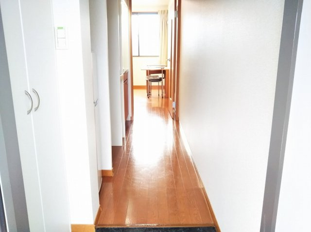 レオパレス花みずきの玄関