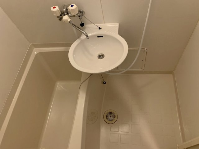 レオパレス花みずきの浴室|画像5