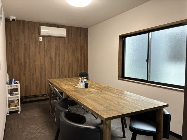 坂出市林田町事務所の内装