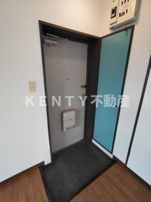 【玄関】 | マツイチサンパレス第6 | 収納もある玄関です