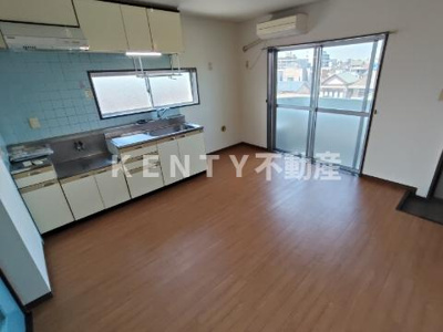 【洋室】 | マツイチサンパレス第6 | 使い勝手のいい洋室です