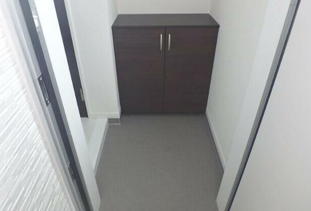 中野区鷺宮３丁目のアパートの玄関