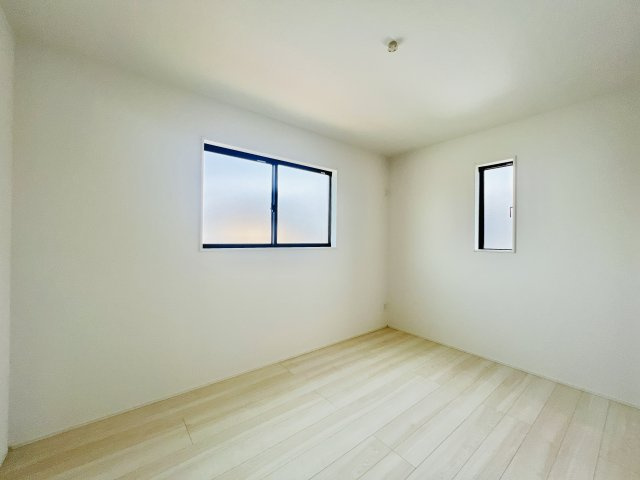 太田市新田上江田町の洋室|プライバシー確保もできる間取りも魅力的♪