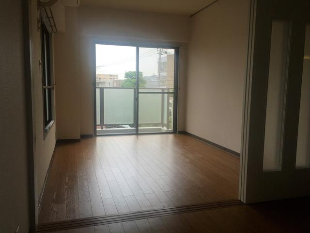 ルグランの居間・リビング|別部屋の参考写真です。