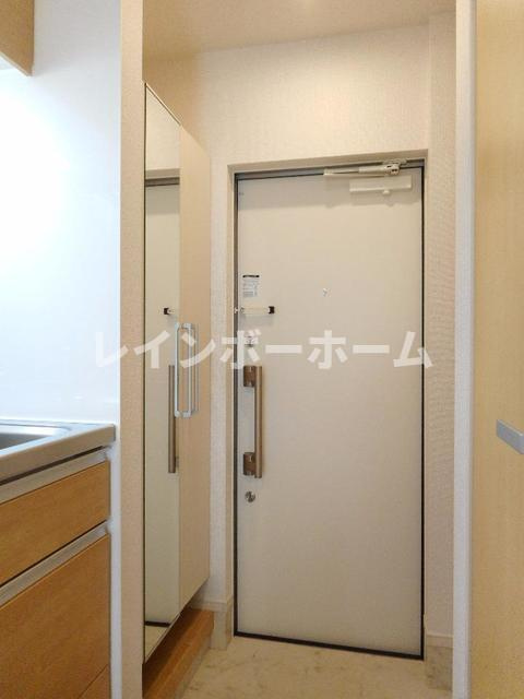 アルバUの玄関