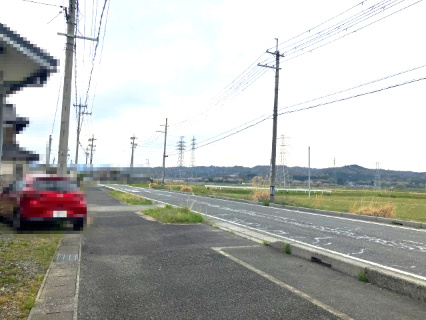 高島市安曇川町常磐木中古戸建の前面道路含む現地写真