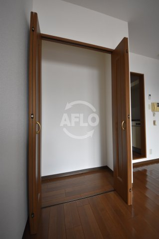 ロイヤルクイーンズパークの収納|ロイヤルクイーンズパーク　クローゼット