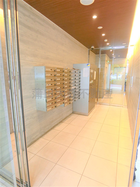 エアフレックス羽田のエントランス|防犯カメラTVモニター付オートロック　エントランス　