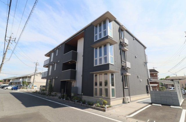 トリシア田中の外観