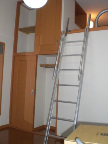 レオパレス篭山東の居間・リビング|ゆったり過ごせる居間です