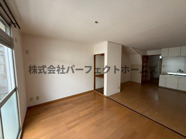 船橋本町2丁目戸建　賃貸の居間・リビング|ゆったり過ごせるリビングです