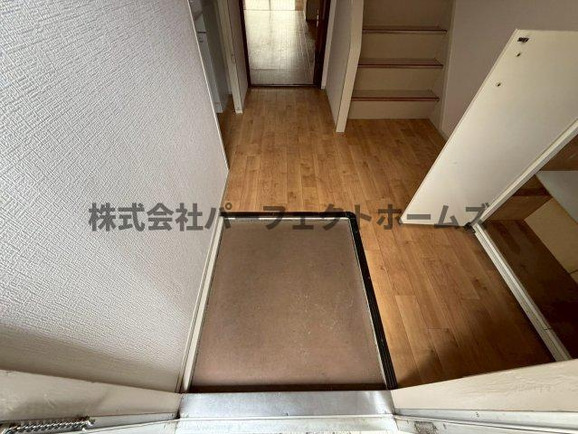 船橋本町2丁目戸建　賃貸の玄関|ゆったりとした玄関です