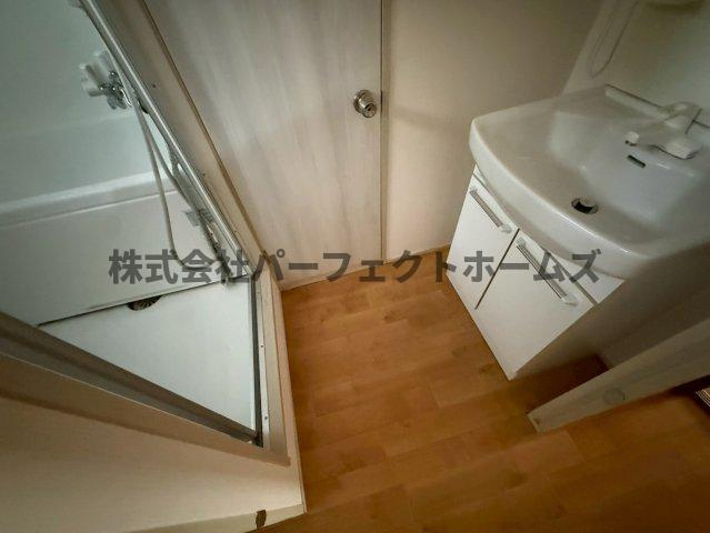 船橋本町2丁目戸建　賃貸の洗面所|スペースが確保できる洗面所です