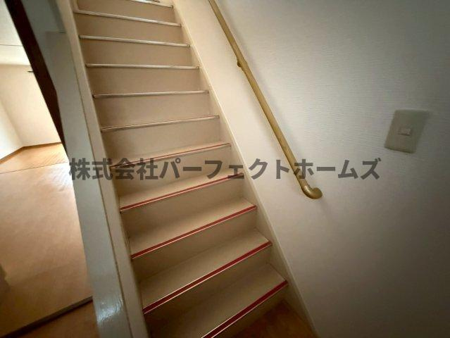 船橋本町2丁目戸建　賃貸の内装|明るい室内です