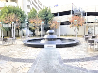 【中庭】 | D’グラフォートレイクタウンⅡ棟D館 | 中央広場