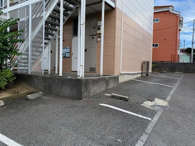 レオパレスべガのその他