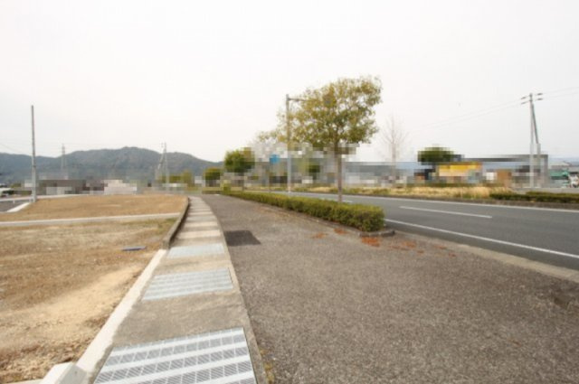 土佐市高岡町丙（全26区画）11号地　建築条件なし　売土地の前面道路含む現地写真|11号地　294.50㎡　（約89.08坪）