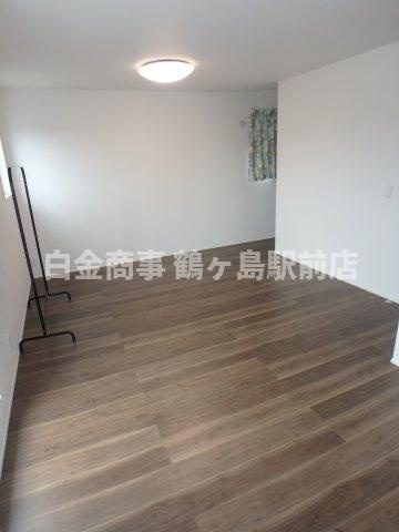 坂戸市関間中古戸建の洋室